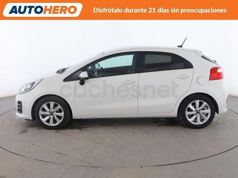 Usado Kia Rio 75 CV (55 kW) 2016 Blanco Utilitario