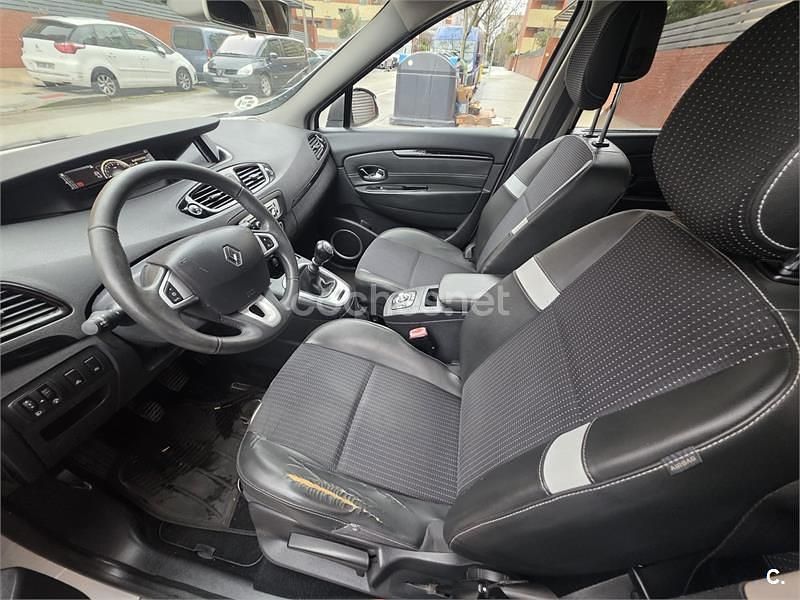 Usado Renault Scénic III Bose Edition 110 CV (80 kW) 2013 Blanco Monovolumen