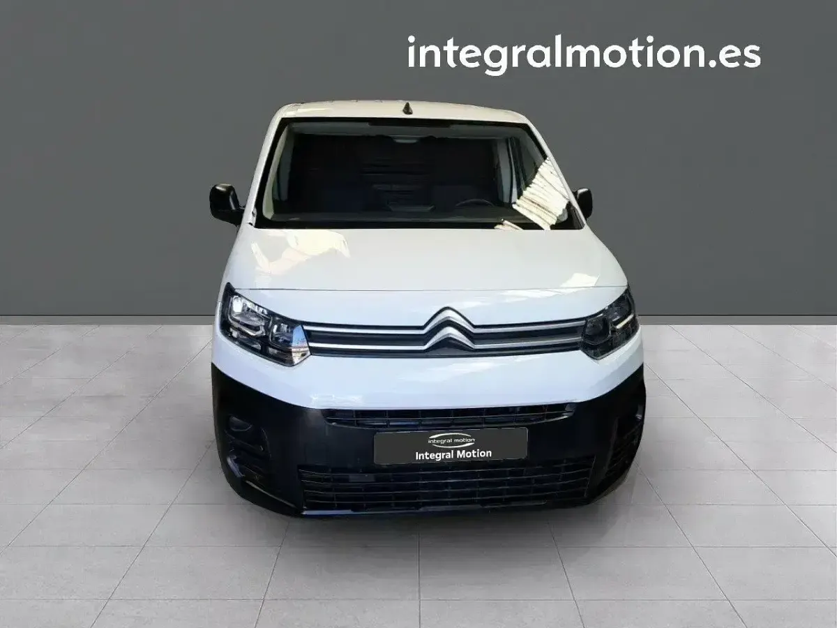 Usado Citroën Berlingo 102 CV (75 kW) 2021 Blanco Monovolumen