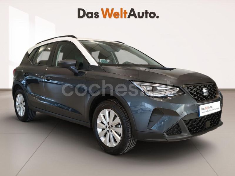 Gris Usado 2023 Seat Arona Style SUV | 20.500 € (Un poco caro) - Imagen 1/4