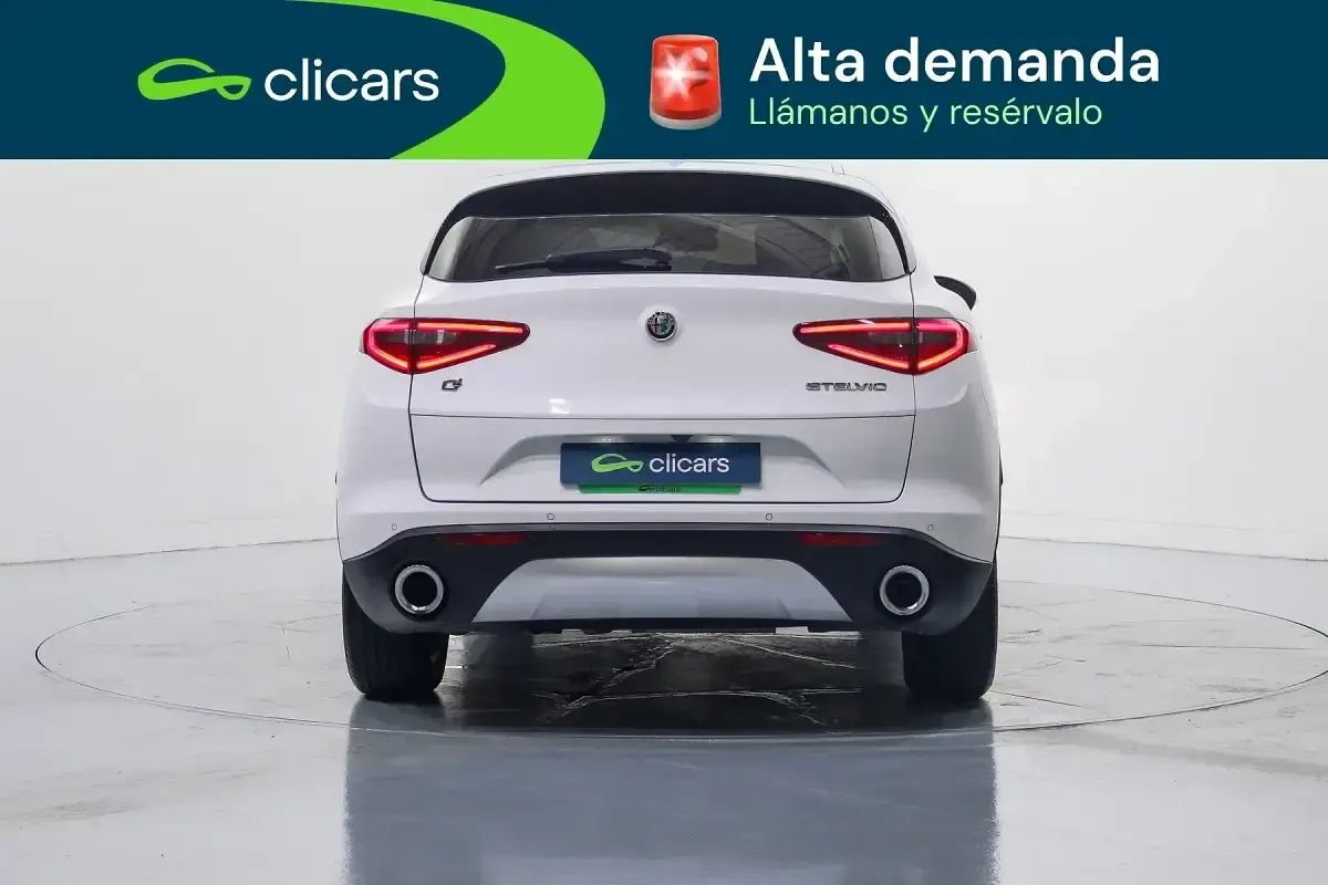 Usado Alfa Romeo Stelvio Super 210 CV (154 kW) 2017 Blanco SUV