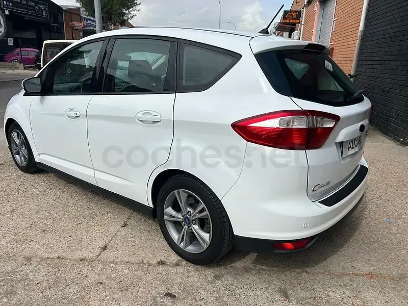 Usado Ford C-MAX Trend 100 CV (73 kW) 2014 Blanco Monovolumen