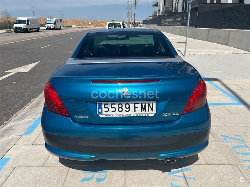Usado Peugeot 207 CC 120 CV (88 kW) 2007 Azul Descapotable