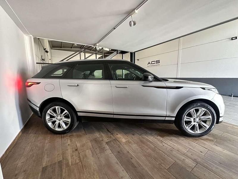 Usado Land Rover Range Rover Velar R-Dynamic 180 CV (132 kW) 2019 Gris / plata SUV