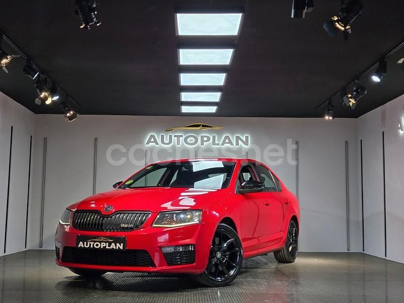 Usado Skoda Octavia RS 184 CV (135 kW) 2014 Rojo Berlina