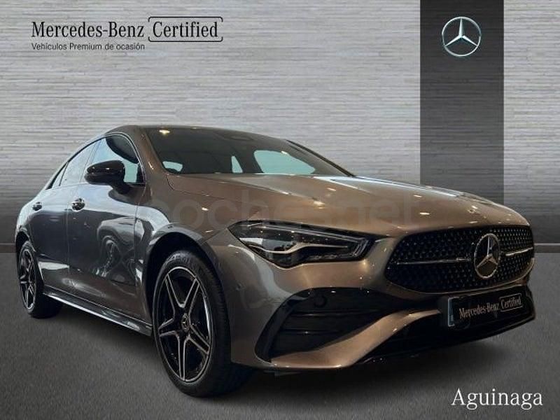 Gris / plata Usado 2025 Mercedes CLA250e Berlina | 45.890 € (Caro) - Imagen 1/4