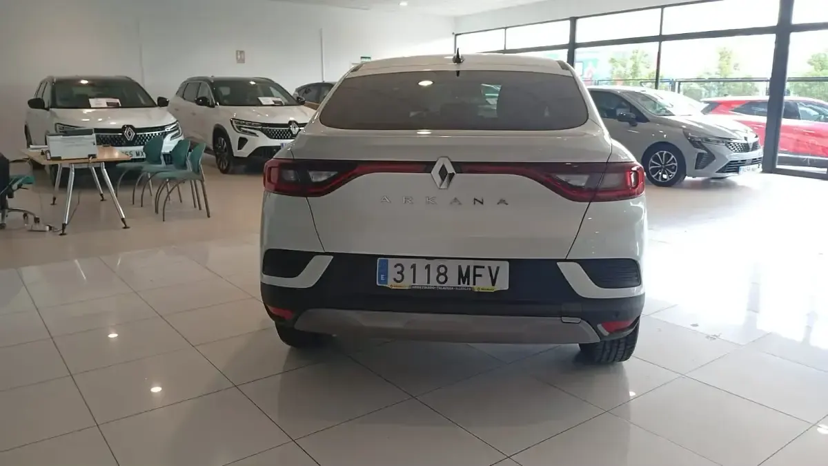 Usado Renault Arkana Techno 140 CV (102 kW) 2023 Blanco SUV
