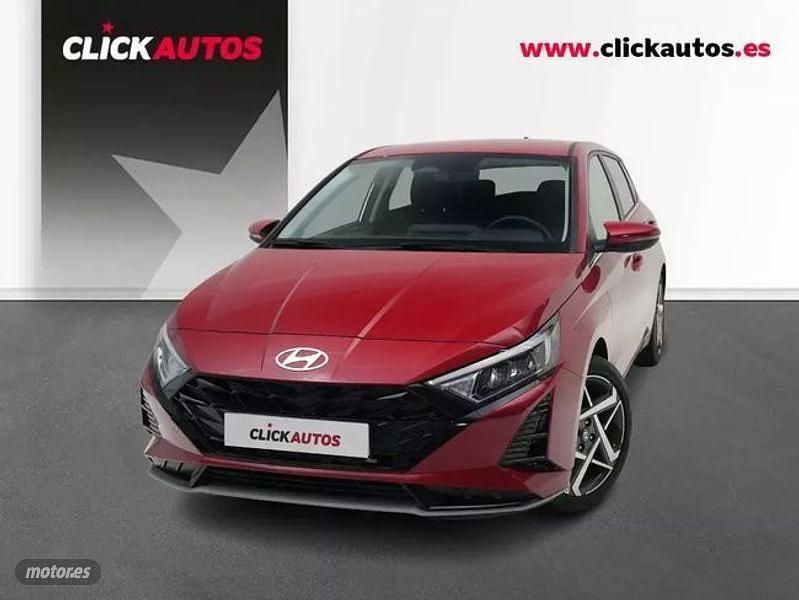 Usado Hyundai i20 100 CV (73 kW) 2025 Rojo Utilitario