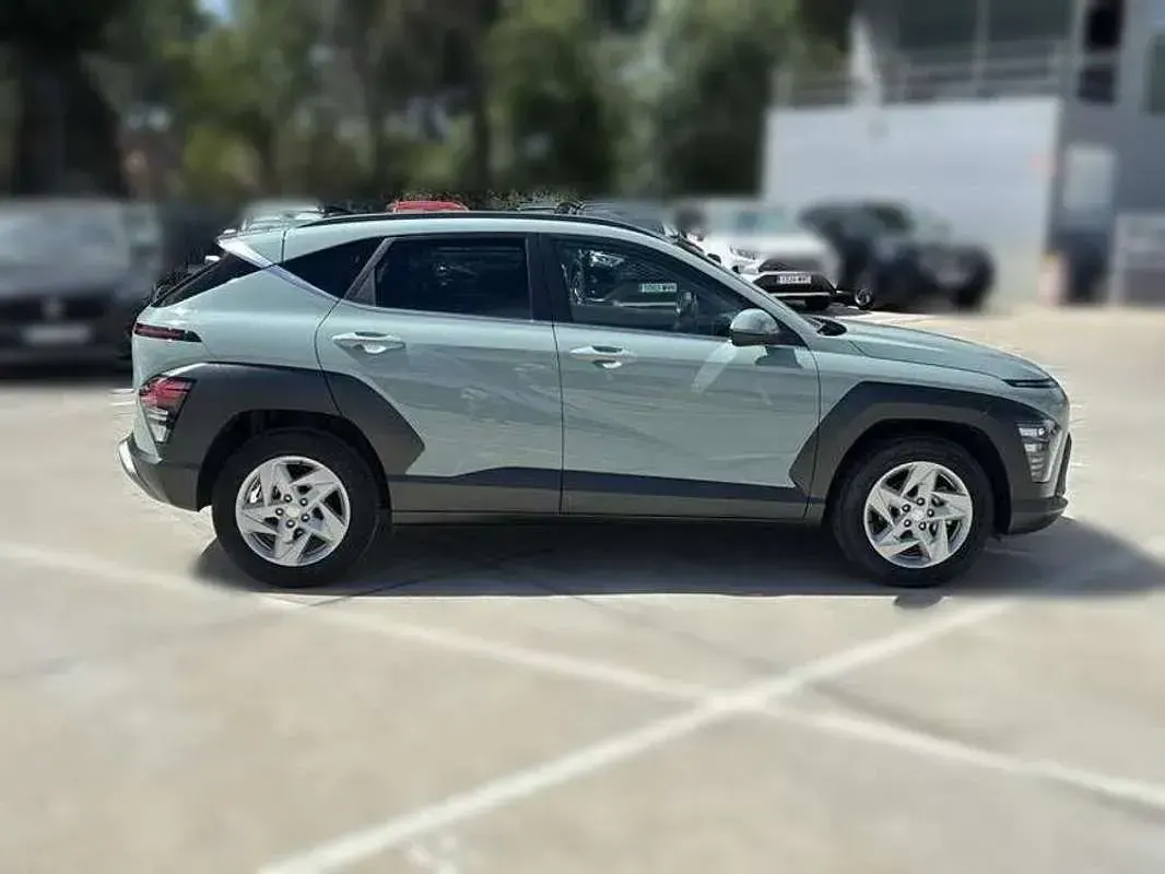 Usado Hyundai Kona 120 CV (88 kW) 2024 Verde SUV