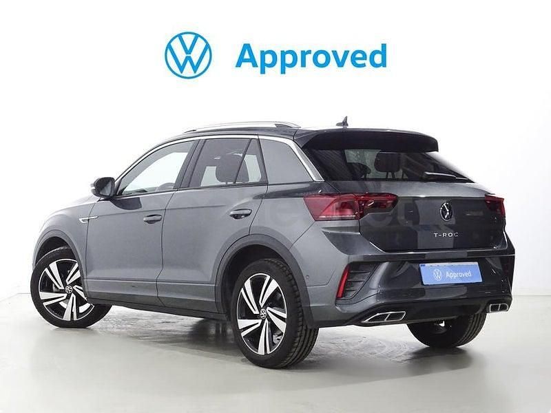Usado VW T-Roc R-line 150 CV (110 kW) 2023 Gris / plata SUV