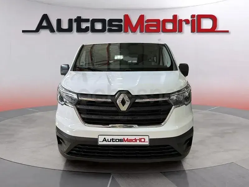 Usado Renault Trafic 110 CV (80 kW) 2024 Blanco Monovolumen