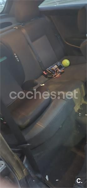 Usado Opel Astra GTC Sport 100 CV (73 kW) 2006 Negro Berlina