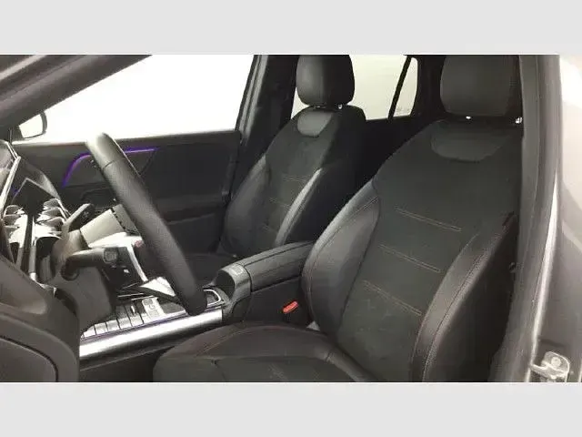 Usado Mercedes GLA250 218 CV (160 kW) 2026 Negro noche SUV