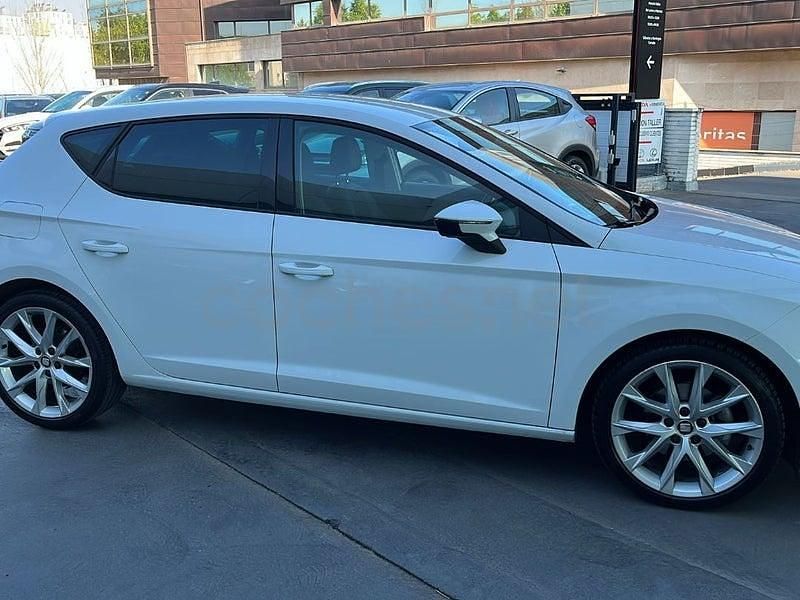 Usado Seat Leon FR 150 CV (110 kW) 2018 Blanco Berlina