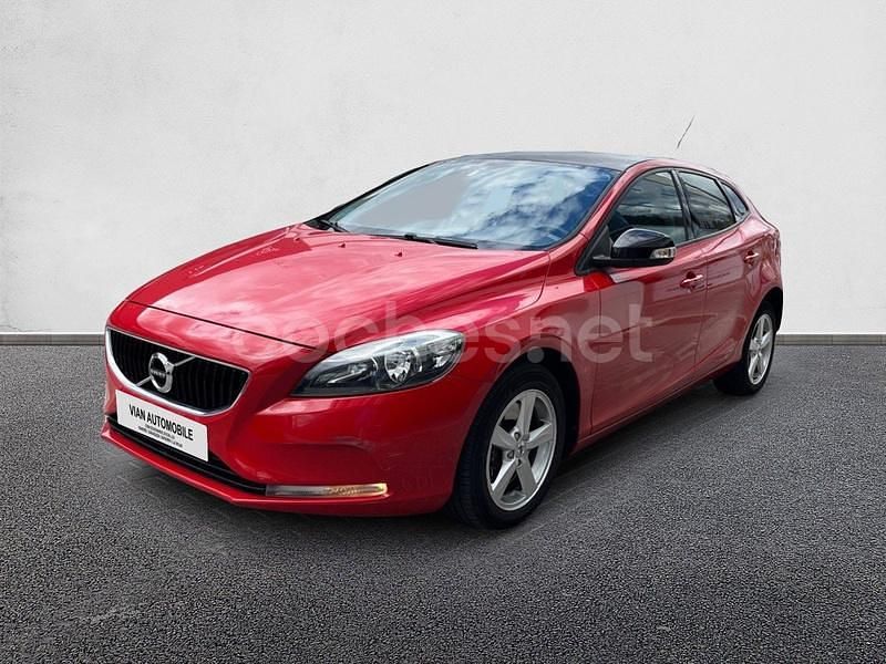 Blanco Usado 2017 Volvo V40 Momentum Familiar | 13.990 € (Precio justo) - Imagen 1/4