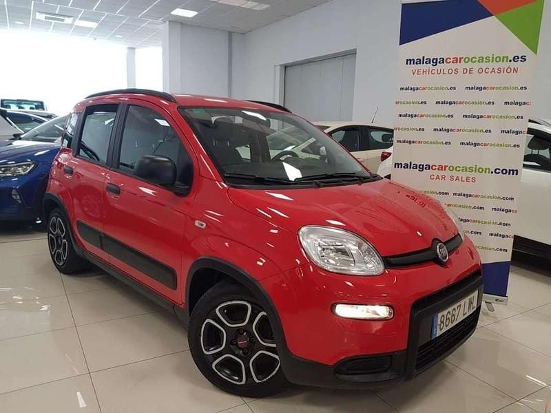Usado Fiat Panda 69 HP (50 kW) 2022 Vermelho Citadino