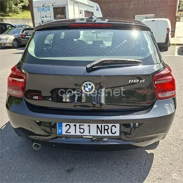 Usado BMW 118 143 CV (105 kW) 2013 Negro Utilitario