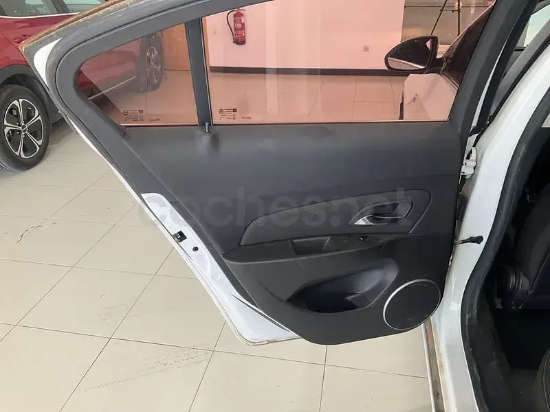 Usado Chevrolet Cruze LTZ 163 CV (119 kW) 2012 Blanco Berlina
