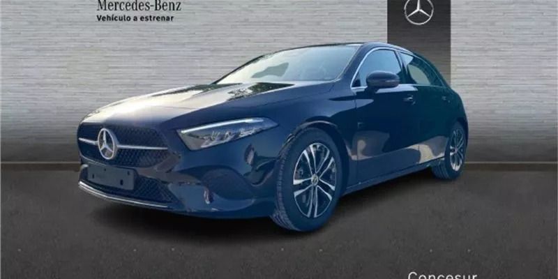 Negro Nuevo 2024 Mercedes A250 Progressive Berlina | 41.890 € (Un poco caro) - Imagen 1/4