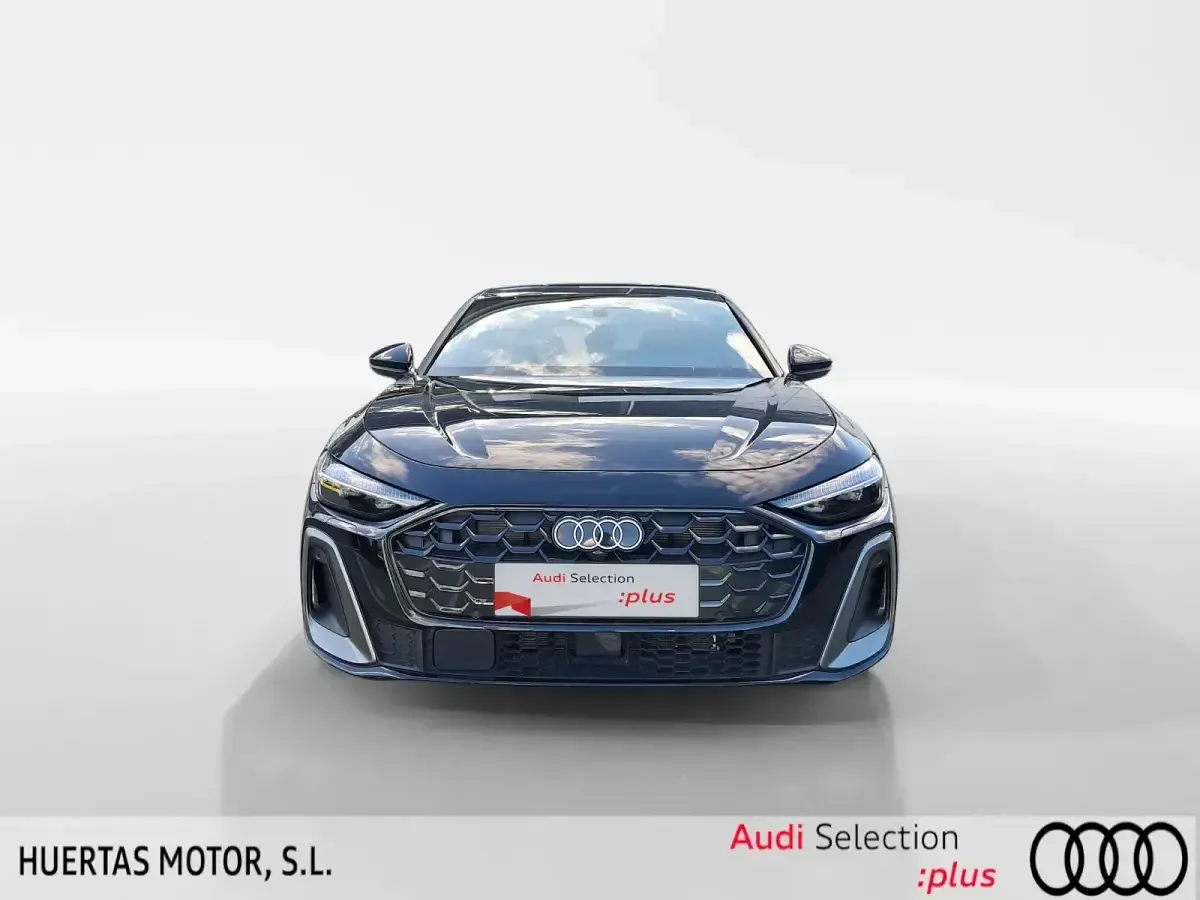 Usado Audi A5 S-Line 204 CV (150 kW) 2025 Negro Berlina