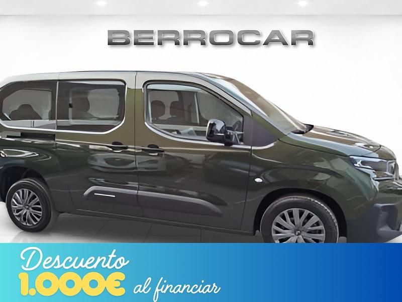 Usado Citroën Berlingo 130 CV (95 kW) 2025 Verde Monovolumen