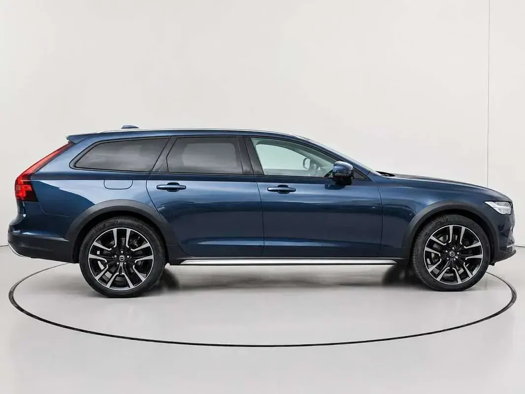 Usado Volvo V90 CC Pro 197 CV (144 kW) 2022 Negro Familiar
