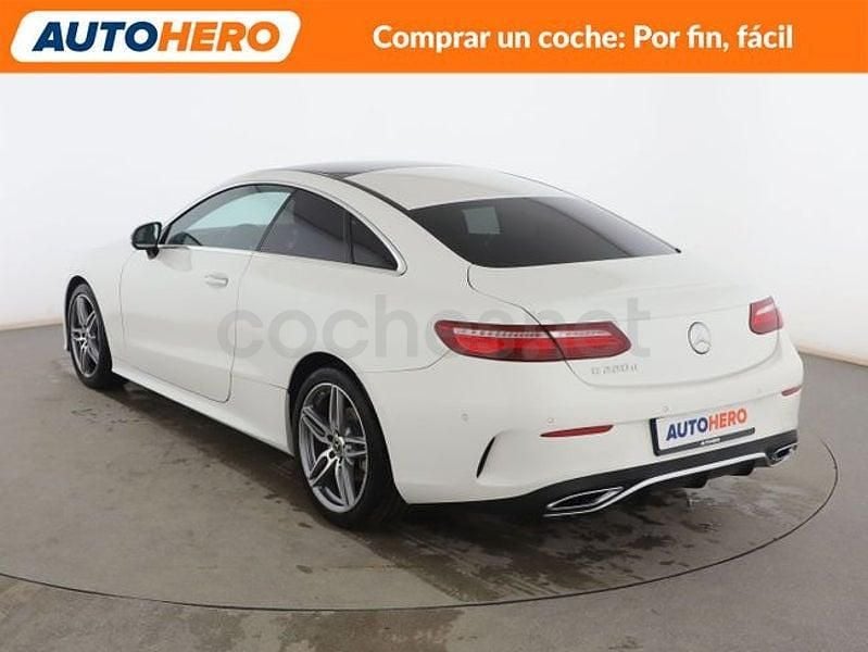 Usado Mercedes E220 AMG line 195 CV (143 kW) 2018 Blanco Coupe
