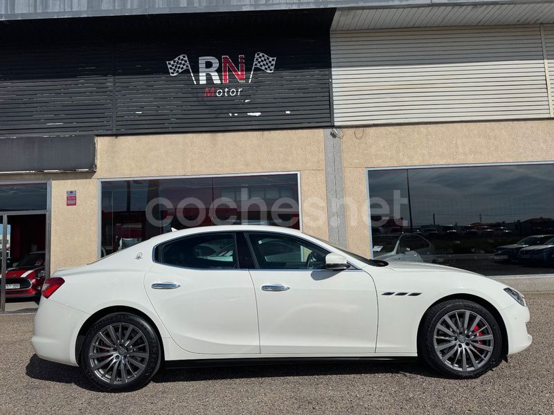 Usado Maserati Ghibli 275 CV (202 kW) 2018 Blanco Coupe
