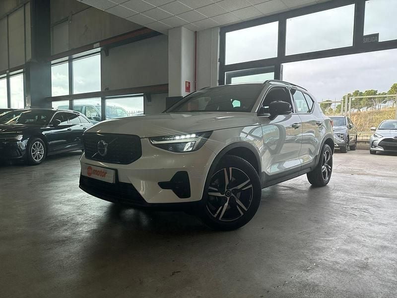 Usado Volvo XC40 Plus 165 CV (121 kW) 2024 Blanco SUV