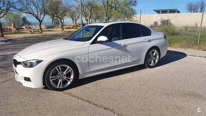 Usado BMW 320 190 HP (139 kW) 2018 Branco Sedan