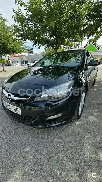 Usado Opel Astra Selective 110 CV (80 kW) 2015 Verde Berlina