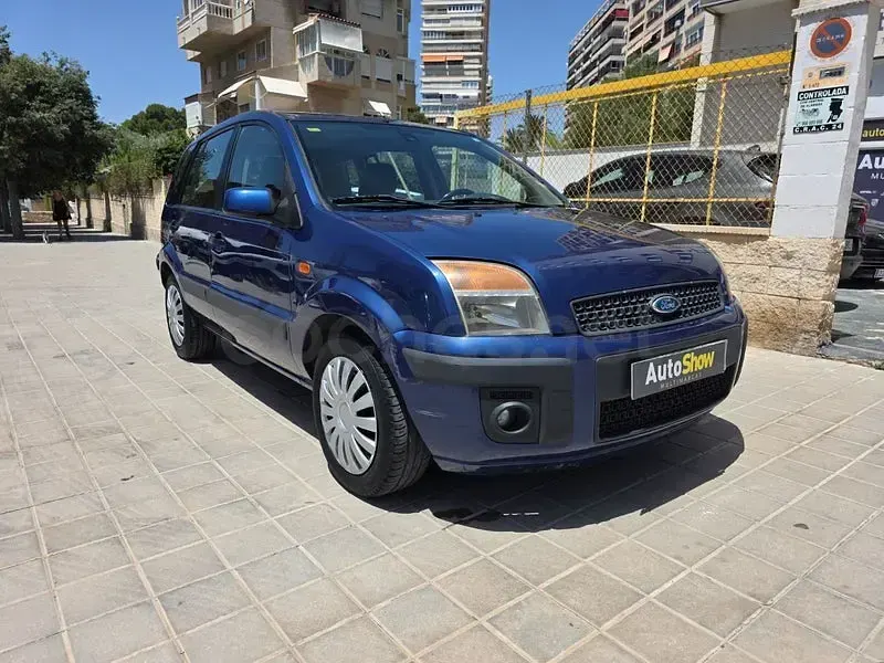 Usado Ford Fusion 68 CV (50 kW) 2006 Azul Utilitario