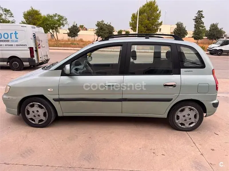 Usado Hyundai Matrix GLS 102 CV (75 kW) 2004 Verde Monovolumen