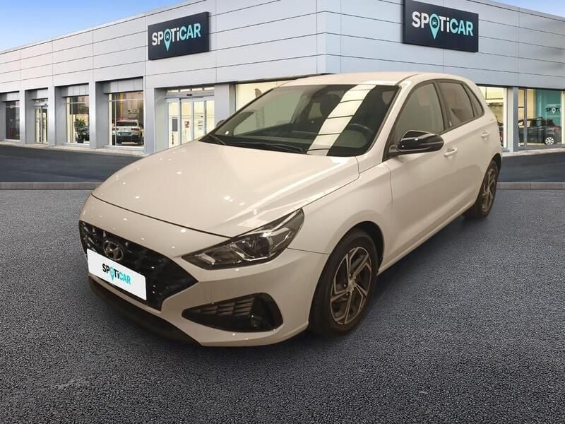 Blanco Usado 2022 Hyundai i30 Berlina | 14.990 € (Buen precio) - Imagen 1/4