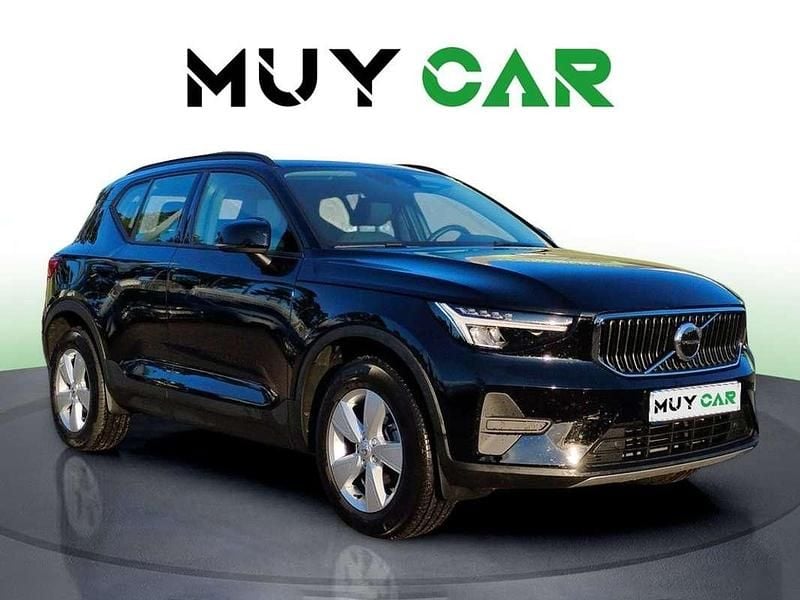 Negro Usado 2023 Volvo XC40 Momentum SUV | 24.990 € (Super precio) - Imagen 1/4