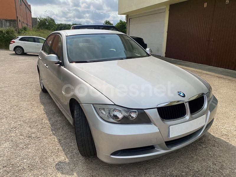 Gris / plata Usado 2006 BMW 318 Berlina | 6500 € (Un poco caro) - Imagen 1/4