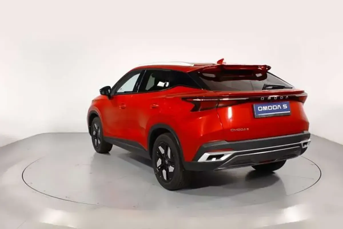 Usado Omoda 5 148 CV (108 kW) 2025 Rojo SUV