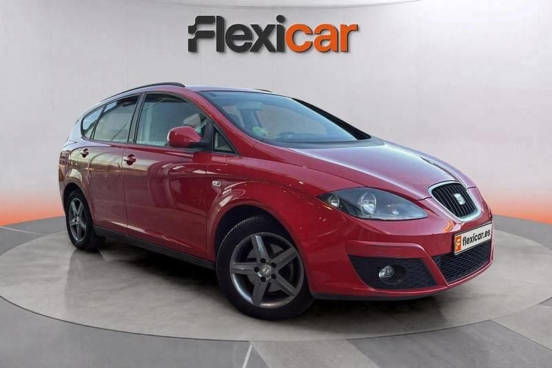 Rojo Usado 2015 Seat Altea XL I-Tech Monovolumen | 9390 € (Un poco caro) - Imagen 1/4