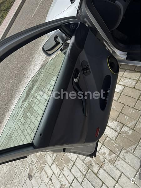 Usado Seat Toledo Sport 110 CV (80 kW) 2002 Gris / plata Berlina