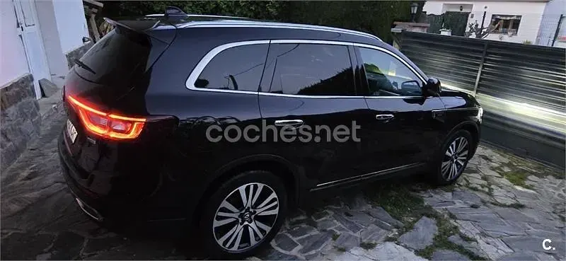 Usado Renault Koleos Initiale Paris 175 CV (128 kW) 2018 Violeta / lila SUV