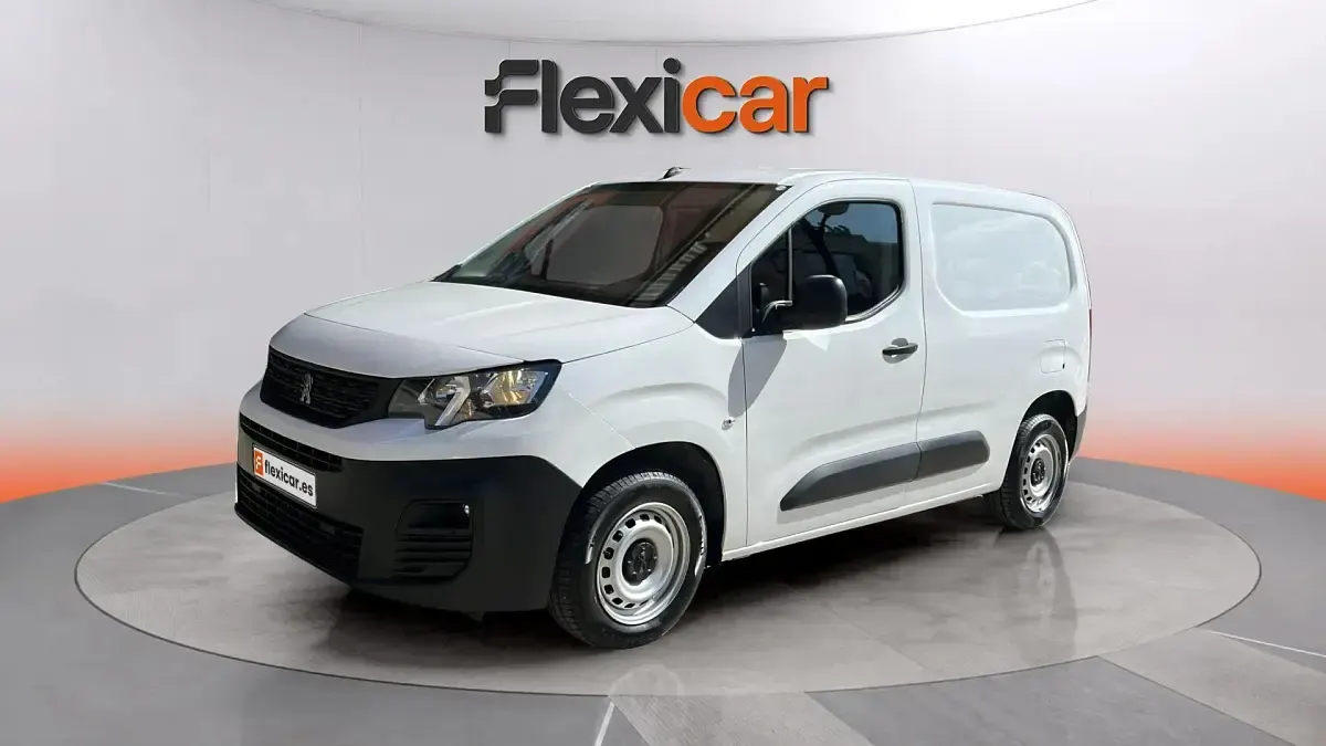 Usado Peugeot Partner Access 100 CV (73 kW) 2021 Blanco Monovolumen
