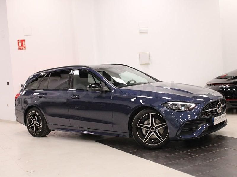 Usado Mercedes C220 197 CV (144 kW) 2025 Azul Familiar