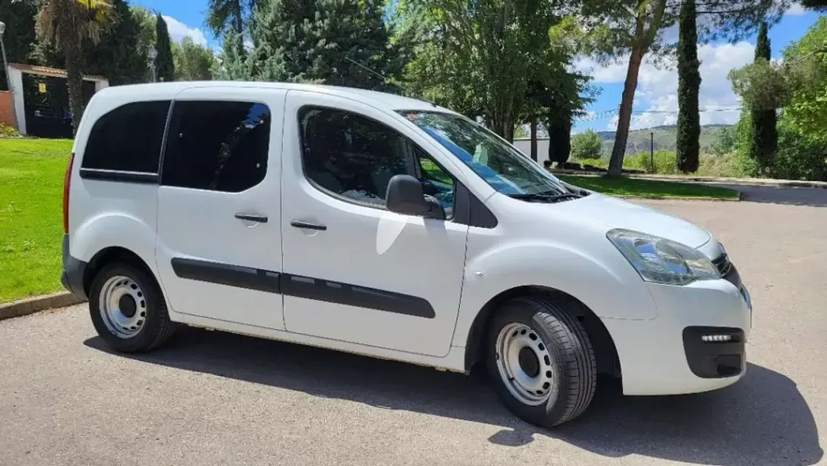 Usado Citroën e-Berlingo Feel 102 CV (75 kW) 2019 Blanco Monovolumen