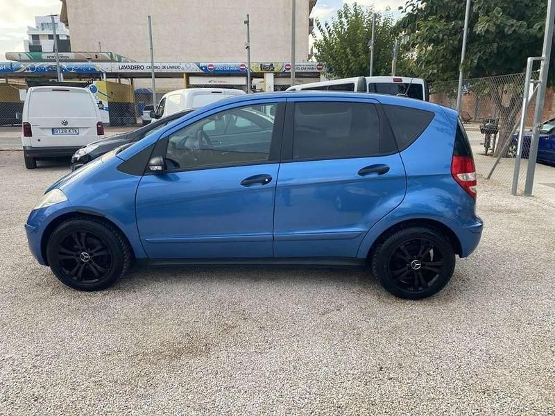 Usado Mercedes A170 116 CV (85 kW) 2008 Azul Utilitario