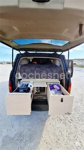 Usado Ssangyong (KGM) Rodius 165 CV (121 kW) 2011 Negro Monovolumen