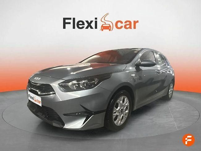 Usado Kia Ceed 160 CV (117 kW) 2022 Gris Utilitario