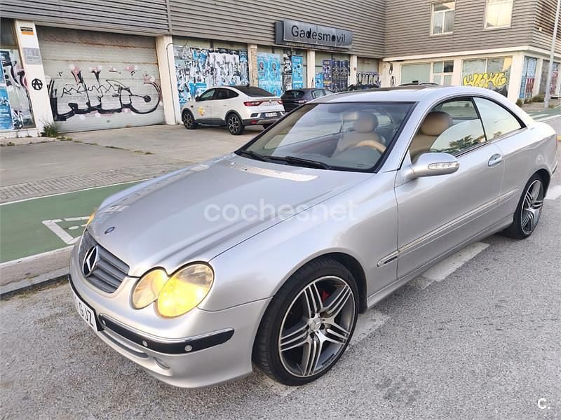 Usado Mercedes CLK270 Elegance 170 CV (125 kW) 2004 Gris / plata Coupe