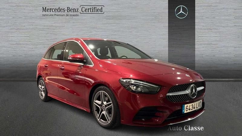 Usado Mercedes B200 AMG line 150 CV (110 kW) 2021 Rojo Monovolumen