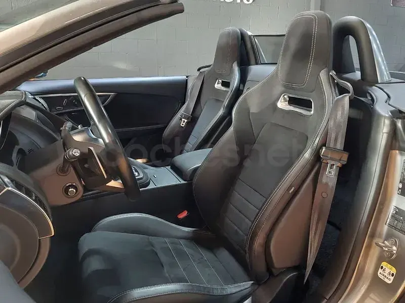 Usado Jaguar F-Type R-Dynamic 300 CV (220 kW) 2018 Gris / plata Descapotable