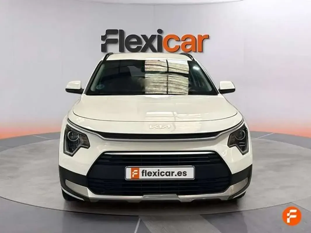 Usado Kia Niro 141 CV (103 kW) 2022 Blanco SUV